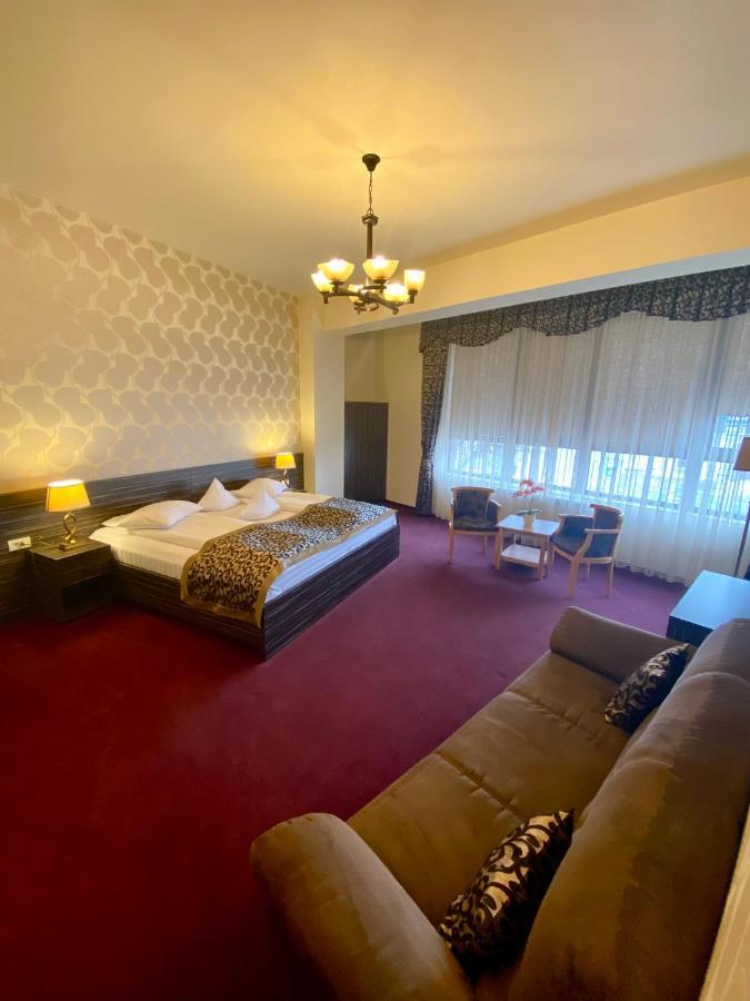 Pensiunea Rix Rooms Фокшані Екстер'єр фото